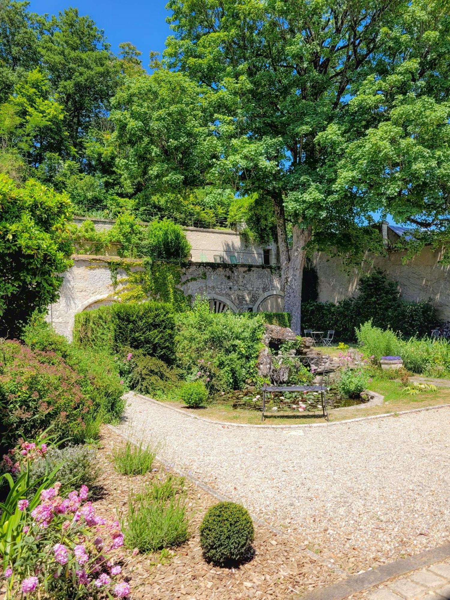 Domaine Le Clos De La Source -jacuzzi - Petit Dejeuner Buffet - Atelier D'art * Montrichard